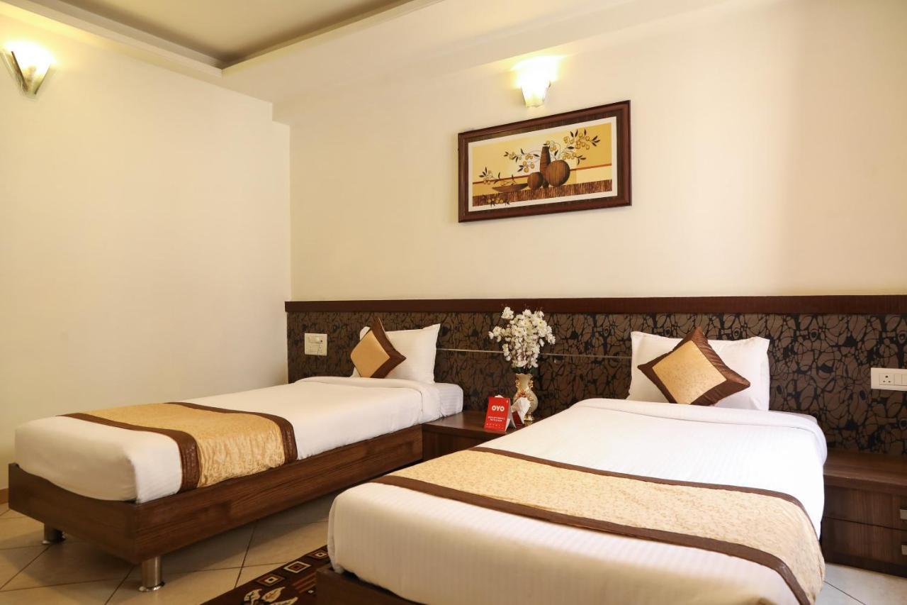 Oyo 10943 Hotel Plus Corporate Khapa  Exterior foto